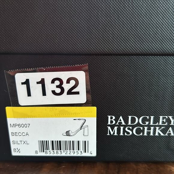 Badgley Mischka Becca Strappy Block Heel Silver Metallic Rhinestone NEW Size 8.5 - Picture 11 of 11